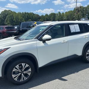 2022 Nissan ROGUE SV 照片 2