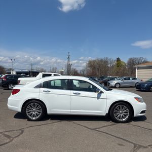 CHRYSLER 200 LIMITED - 10