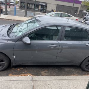 HYUNDAI ELANTRA SEL - 3