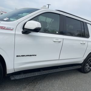 CHEVROLET SUBURBAN Z71 - 4