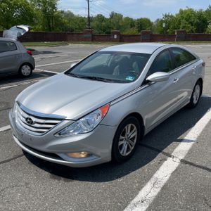 HYUNDAI SONATA GLS - 1