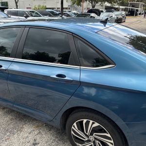 صورة 6 لـ 2020 Volkswagen JETTA SEL PREMIUM