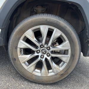 2021 Toyota RAV4 LIMITED 缩略图 18