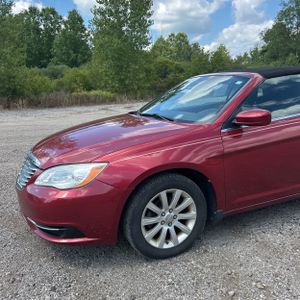 صورة 2 لـ 2011 Chrysler 200 TOURING
