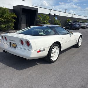 CHEVROLET CORVETTE BASE - 8