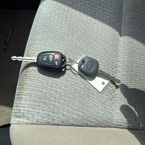 2012 Toyota CAMRY LE thumbnail 48