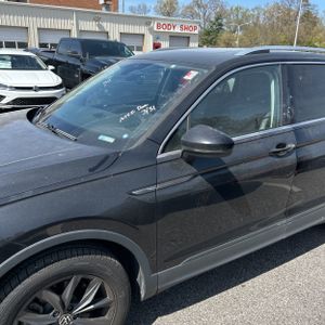 VOLKSWAGEN TIGUAN SE 4MOTION - 2