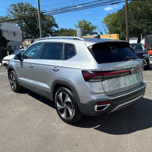 صورة 5 لـ 2025 Volkswagen TAOS SE 4MOTION