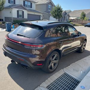 2025 Porsche MACAN S — фото 8