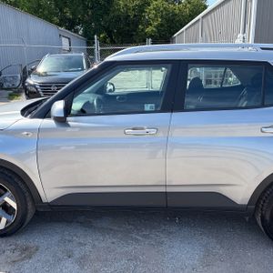 HYUNDAI VENUE SEL - 4