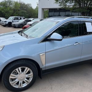 CADILLAC SRX LUXURY COLLECTION - 2