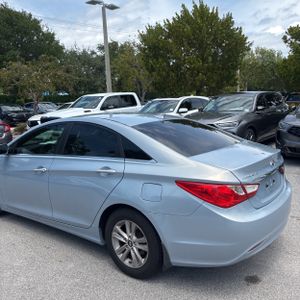 HYUNDAI SONATA GLS - 6