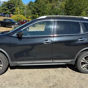 2017 Nissan ROGUE SL 照片 4