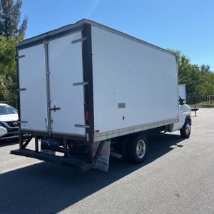 FORD E-350 CUTAWAY - 8