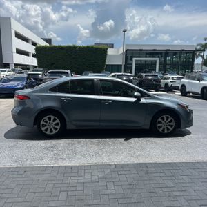 صورة 10 لـ 2021 Toyota COROLLA LE