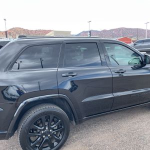 JEEP GRAND CHEROKEE ALTITUDE - 9