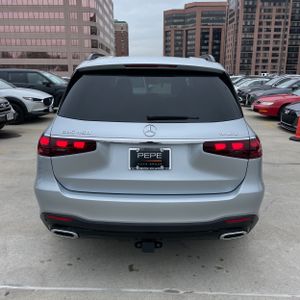 MERCEDES-BENZ GLS - 7