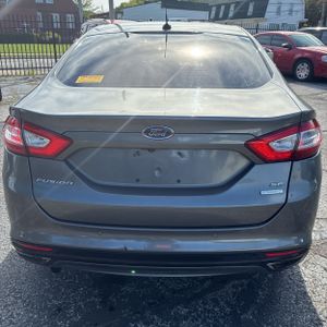 FORD FUSION SE - 7