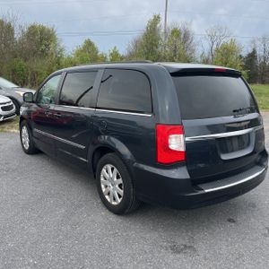 CHRYSLER TOWN AND COUNTRY TOURING - 5