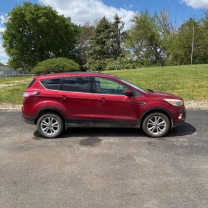 FORD ESCAPE SE - 10