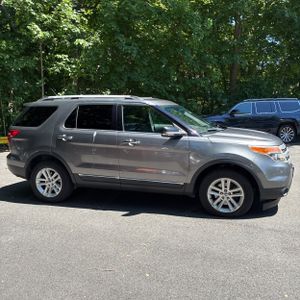 FORD EXPLORER XLT - 10