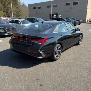 HYUNDAI ELANTRA LIMITED - 8