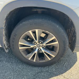2016 Toyota HIGHLANDER XLE 照片 20
