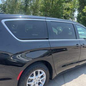 صورة 9 لـ 2024 Chrysler PACIFICA TOURING L