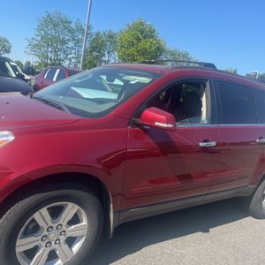 CHEVROLET TRAVERSE LT - 2