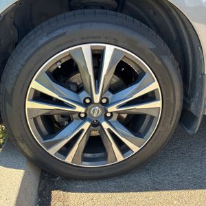 2017 Nissan PATHFINDER PLATINUM — миниатюра 17