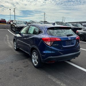 2016 Honda HR-V LX photo 5