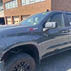 CHEVROLET SILVERADO 1500 CUSTOM TRAIL BOSS - 2