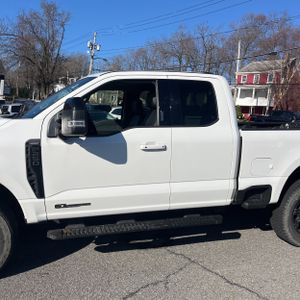 FORD F-250 SUPER DUTY LARIAT - 4