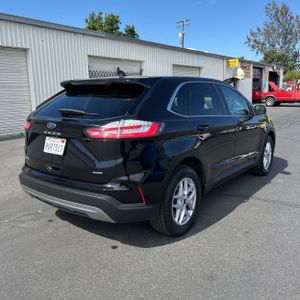 FORD EDGE SEL - 8