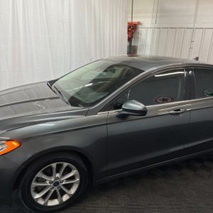 FORD FUSION SE - 2
