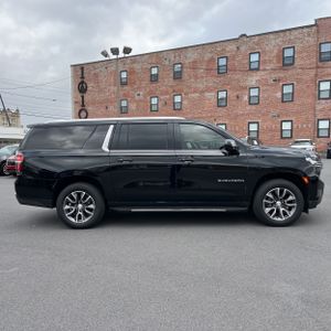 CHEVROLET SUBURBAN LT - 10