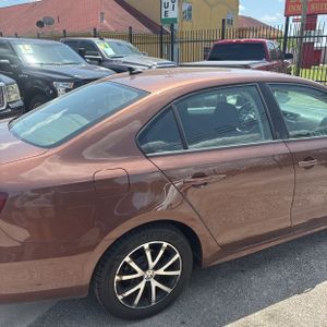 صورة 9 لـ 2016 Volkswagen JETTA 1.4T SE