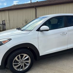 2017 Hyundai TUCSON SE — фото 2