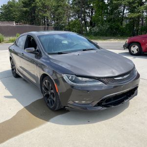 2015 Chrysler 200 S — миниатюра 12