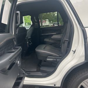 2023 FORD EXPEDITION PLATINUM — миниатюра 34