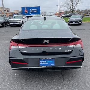 HYUNDAI ELANTRA LIMITED - 7