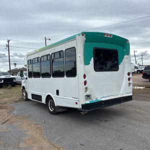 FORD E-350 CUTAWAY - 5