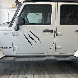 2011 JEEP WRANGLER UNLIMITED SAHARA — фото 3