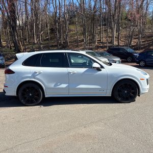 PORSCHE CAYENNE GTS - 10