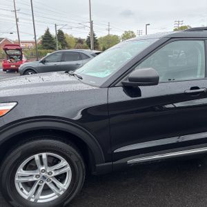 FORD EXPLORER XLT - 2