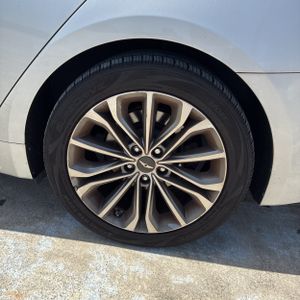 2015 Hyundai GENESIS 3.8L — миниатюра 18