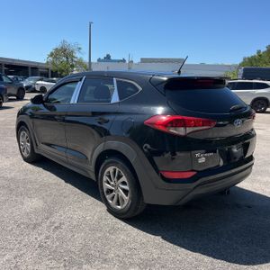 HYUNDAI TUCSON SE - 5