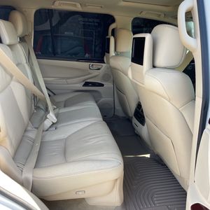 2015 Lexus LX 570 BASE — фото 35