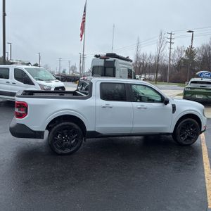 FORD MAVERICK LARIAT - 10