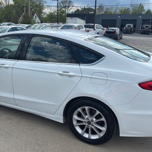 FORD FUSION SE - 6